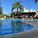 Bayview Apartamento *