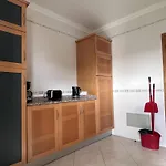 Bayview Apartment *